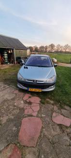 Peugeot 206 1.6 16V Gentry 3D 2002 Grijs, Auto's, Peugeot, Voorwielaandrijving, 4 cilinders, Handgeschakeld, 1587 cc