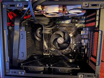 Ryzen 5 2400g + 16gb Corsair 2933 DDR4 + ASUS PRIME B450M-K  beschikbaar voor biedingen