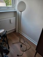 Vloerlamp, goudkleurige standaard., Huis en Inrichting, Lampen | Vloerlampen, Ophalen, Zo goed als nieuw