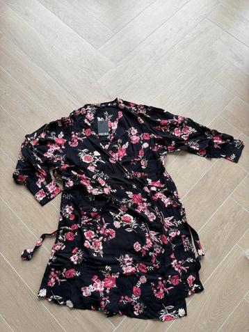 Nieuw: jurk van Pieces Maat 52 Beetroot Purple/flower beschikbaar voor biedingen