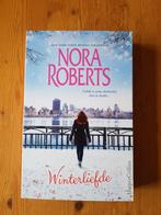 Nora Roberts, Winterliefde, Ophalen of Verzenden, Zo goed als nieuw, Nora Roberts, Nederland