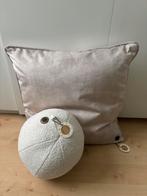 CoCo Maison sierkussens uit Timeless-serie, Huis en Inrichting, Woonaccessoires | Kussens, Ophalen, Nieuw, Beige