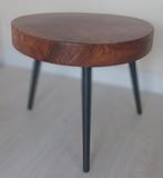 Mooie massief noten Houten Bijzettafel, Huis en Inrichting, Stoelen, Bruin, Ophalen of Verzenden, Zo goed als nieuw, Metaal