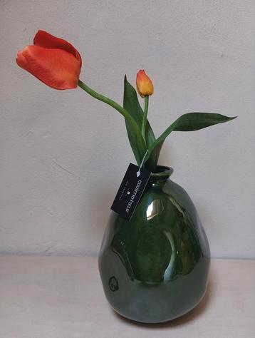 Vaas donkergroen incl zijden tulp ceramic vase H20 Nieuw beschikbaar voor biedingen