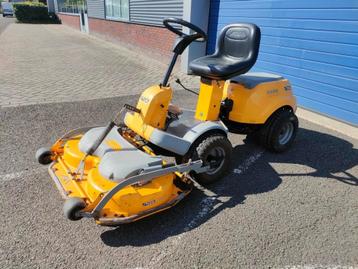 Stiga Park Compact 16 4WD motor defect  beschikbaar voor biedingen