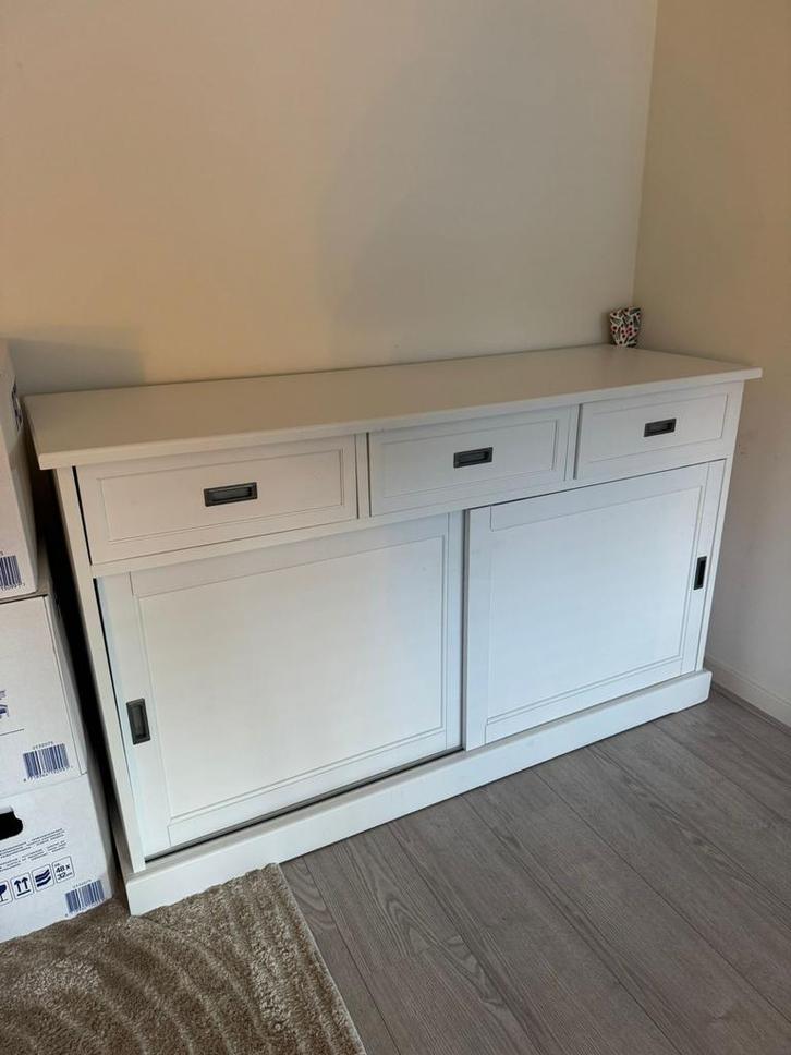 Ikea Dressoir Kast Wit - Zo Goed Als Nieuw!, Huis en Inrichting, Kasten | Dressoirs, Zo goed als nieuw, 150 tot 200 cm, 25 tot 50 cm
