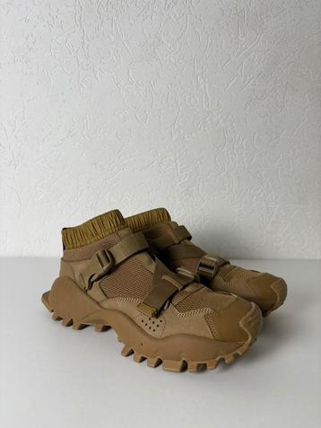 Adidas x HYKE seeulater beschikbaar voor biedingen
