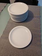 Witte platte Mosa borden, Ophalen of Verzenden, Zo goed als nieuw, Bord(en), Effen