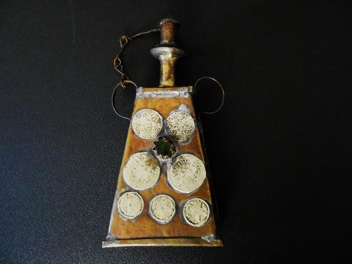 Koperen handvervaardigde kruithoorn / kruitfles met munten, Antiek en Kunst, Antiek | Koper en Brons, Koper, Ophalen of Verzenden