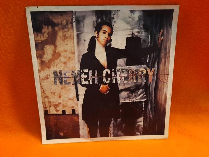 Neneh Cherry - Money love (1992), Cd's en Dvd's, Vinyl Singles, Gebruikt, Single, Hiphop en Rap, 7 inch, Ophalen of Verzenden