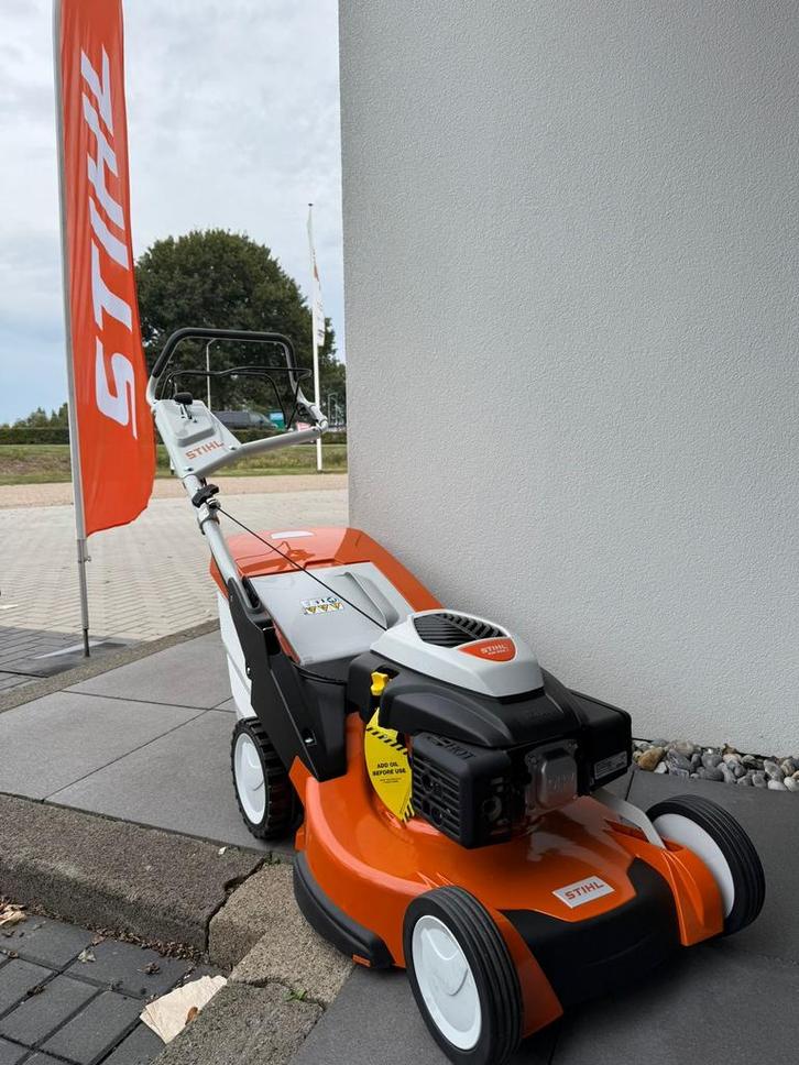 Stihl rm 655 v demomachine zo goed als nieuw!, Tuin en Terras, Grasmaaiers, Zo goed als nieuw, Benzine-grasmaaier, 40 t/m 49 cm