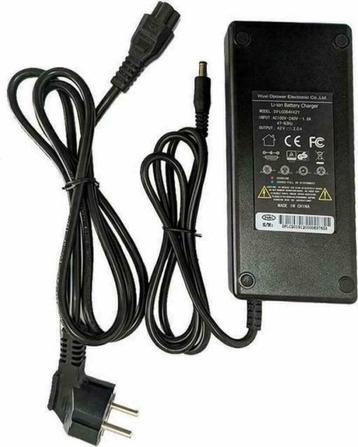 42V 2A lithium batterijlader / acculader voor 36V accu beschikbaar voor biedingen
