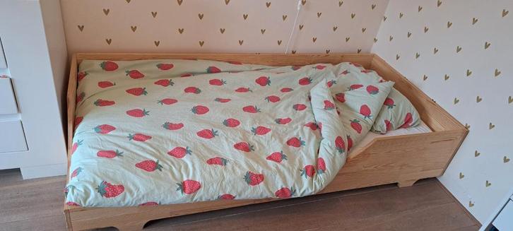 Montessori bed, Petit Puk, 200 x 90cm, Kinderen en Baby's, Kinderkamer | Bedden, 180 cm of meer, 85 tot 100 cm, Lattenbodem, Ophalen
