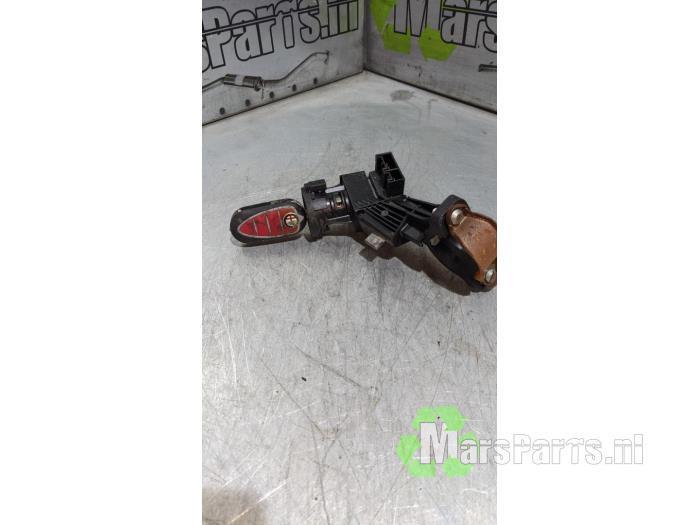 Kontaktslot + Sleutel van een Alfa Romeo Mito, Auto-onderdelen, Overige Auto-onderdelen, Alfa Romeo, Gebruikt, 6 maanden garantie