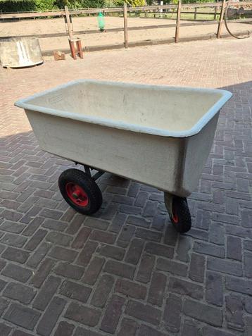 VOERKAR POLYESTER. beschikbaar voor biedingen
