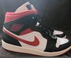 Nike Air Jordan1 Mid Gym Red White Black
Mt 45, Kleding | Heren, Schoenen, Overige kleuren, Verzenden, Nike, Sneakers of Gympen