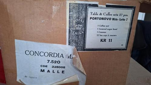 Santa Clara Ironstone servies, Huis en Inrichting, Keuken | Servies, Zo goed als nieuw, Bord(en), Overige stijlen, Porselein, Ophalen