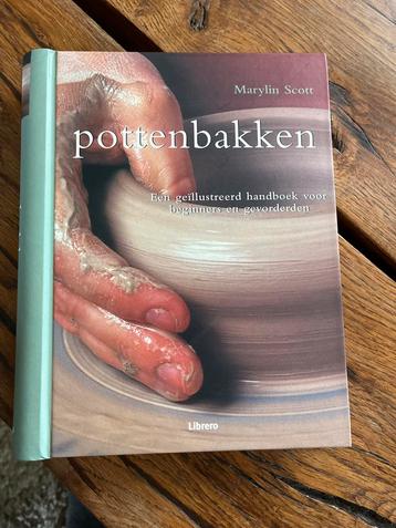 Boek: Pottenbakken; een geïllustreerd handboek beschikbaar voor biedingen