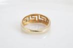 14 Karaat Gouden Ring met Meanderpatroon, Ophalen of Verzenden, Zo goed als nieuw, 17 tot 18, Dame