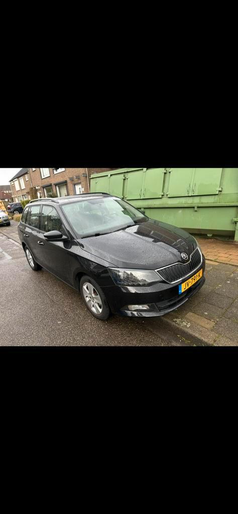 Skoda Fabia 1.2 TSI 66KW Combi 2016 Zwart, Auto's, Skoda, Particulier, Fabia, Airbags, Airconditioning, Bluetooth, Centrale vergrendeling