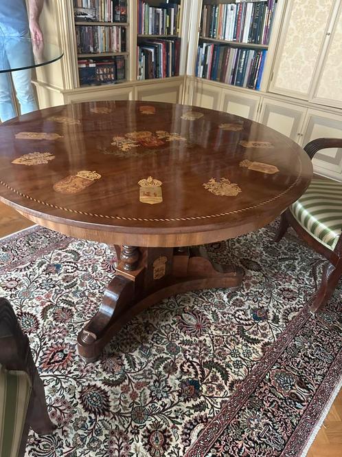 Monumentale antieke wapen tafel, Antiek en Kunst, Antiek | Meubels | Tafels, Ophalen