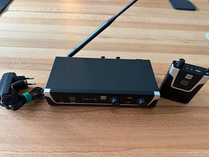LD Systems U300 IEM Draadloos In-Ear Systeem ZGAN, Muziek en Instrumenten, Soundmodules, Zo goed als nieuw, Overige merken, Ophalen of Verzenden