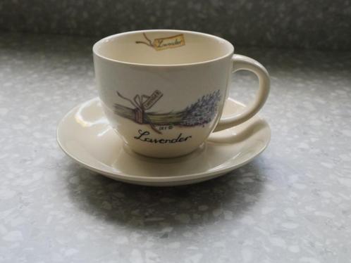 Kop en schotel Lavender, Verzamelen, Porselein, Kristal en Bestek, Zo goed als nieuw, Kop en/of schotel, Overige materialen, Ophalen of Verzenden