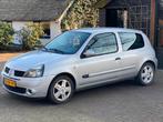 Renault Clio 1.4 16V | airco | nieuwe Apk, Voorwielaandrijving, 1200 kg, Handgeschakeld, Grijs