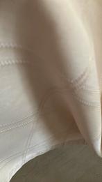 Tafellaken ecru l beige 190 lang 130 breed, Huis en Inrichting, Keuken | Textiel, Ophalen of Verzenden, Gebruikt, Tafelkleed of Tafelzeil