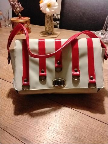 Vintage handtasje beschikbaar voor biedingen