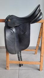 KN dressuurzadel Symphonie 17,5 inch, Dieren en Toebehoren, Ophalen of Verzenden, Gebruikt, Dressuur