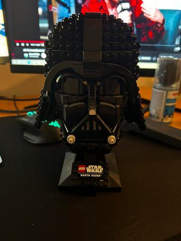 Lego Darth Vader Helmet beschikbaar voor biedingen