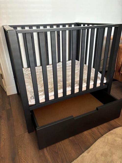 Zwarte europe baby box, Kinderen en Baby's, Boxen, Gebruikt, Rechthoekig, In hoogte verstelbaar, Lade, Ophalen