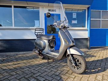 OPKNAP / HANDEL / EXPORT : Carpi snor scooter a-klasse 2020  beschikbaar voor biedingen