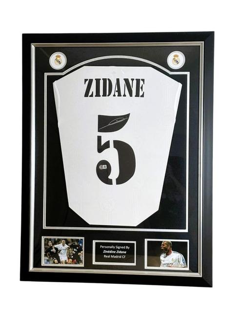 Zinedine Zidane Real Madrid 22/23 Gesigneerd Ingelijst Shirt, Verzamelen, Sportartikelen en Voetbal, Nieuw, Shirt, Buitenlandse clubs