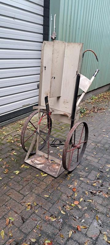 Laskar - Kar met grote wielen beschikbaar voor biedingen