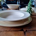 Johnson Brothers Victorian Servies, Huis en Inrichting, Keuken | Servies, Ophalen of Verzenden, Gebruikt, Porselein, Overige stijlen