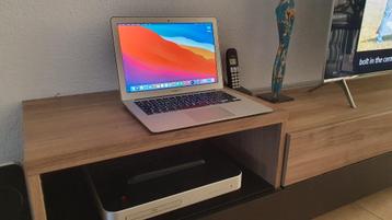 Macbook Air (Core i5 / 8GB / SSD / HD5000 Graphics / HDMI) beschikbaar voor biedingen