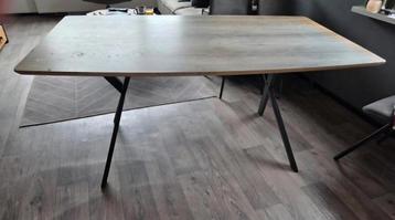 Eetkamertafel 160x200 ovaal blad zwart gepoedercoat frame beschikbaar voor biedingen