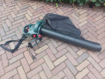 Bosch bladblazer en zuiger met opvangzak en draagband beschikbaar voor biedingen