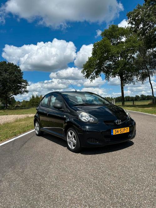 Toyota Aygo 1.0 12V Vvt-i 5DRS 2011 Zwart, Auto's, Toyota, Particulier, Aygo, Airbags, Airconditioning, Centrale vergrendeling