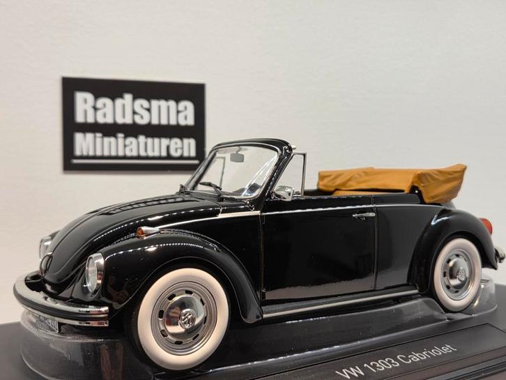 Volkswagen Kever 1303 Cabrio + whitewalls - 1:18 Norev, Hobby en Vrije tijd, Modelauto's | 1:18, Nieuw, Auto, Norev, Ophalen of Verzenden
