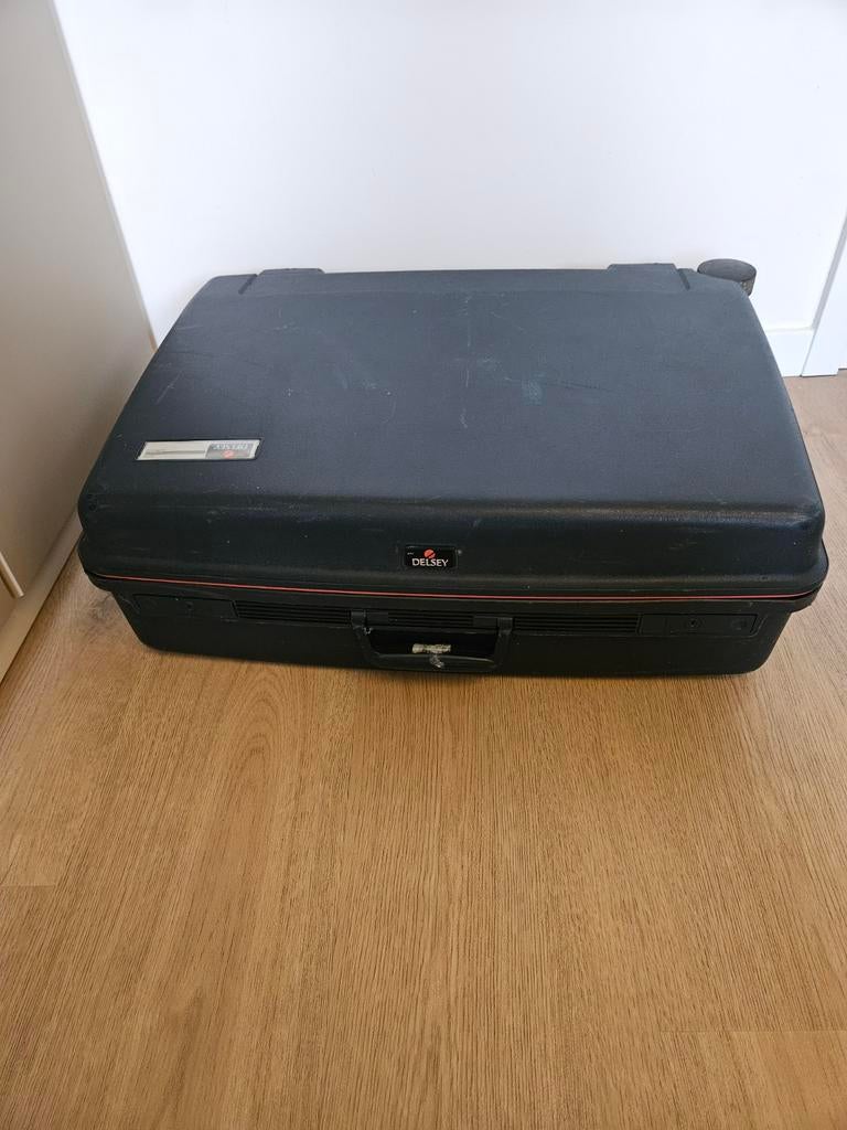 Delsey Kofferset met Beautycase - Grijs & Blauw, Ophalen, Gebruikt, Grijs, Met slot