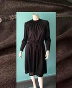 Vintage originele jaren 70 zwarte jurk maat 40, Gedragen, Knielengte, Maat 38/40 (M), Vintage