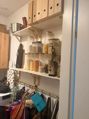 Ikea Eiken Planken met Gouden Rails, Hangers