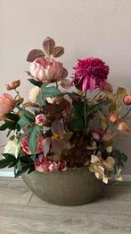 Zijden bloemstuk, Ophalen of Verzenden, Zo goed als nieuw