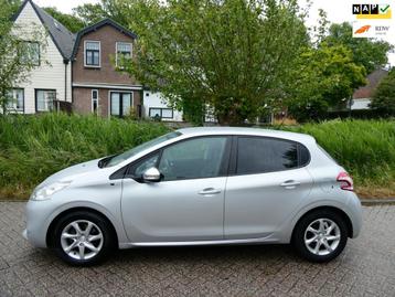 Peugeot 208 1.2 VTi Style 5-deurs Airco Cruise Navi Trekhaak beschikbaar voor biedingen