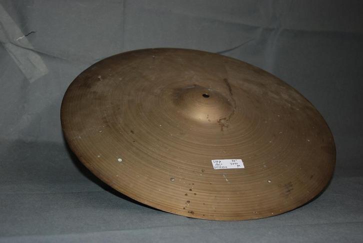 Ufip Sizzle ride bekken, rotocasting met keyhole, 2044gr 20", Muziek en Instrumenten, Instrumenten | Onderdelen, Gebruikt, Drums of Percussie