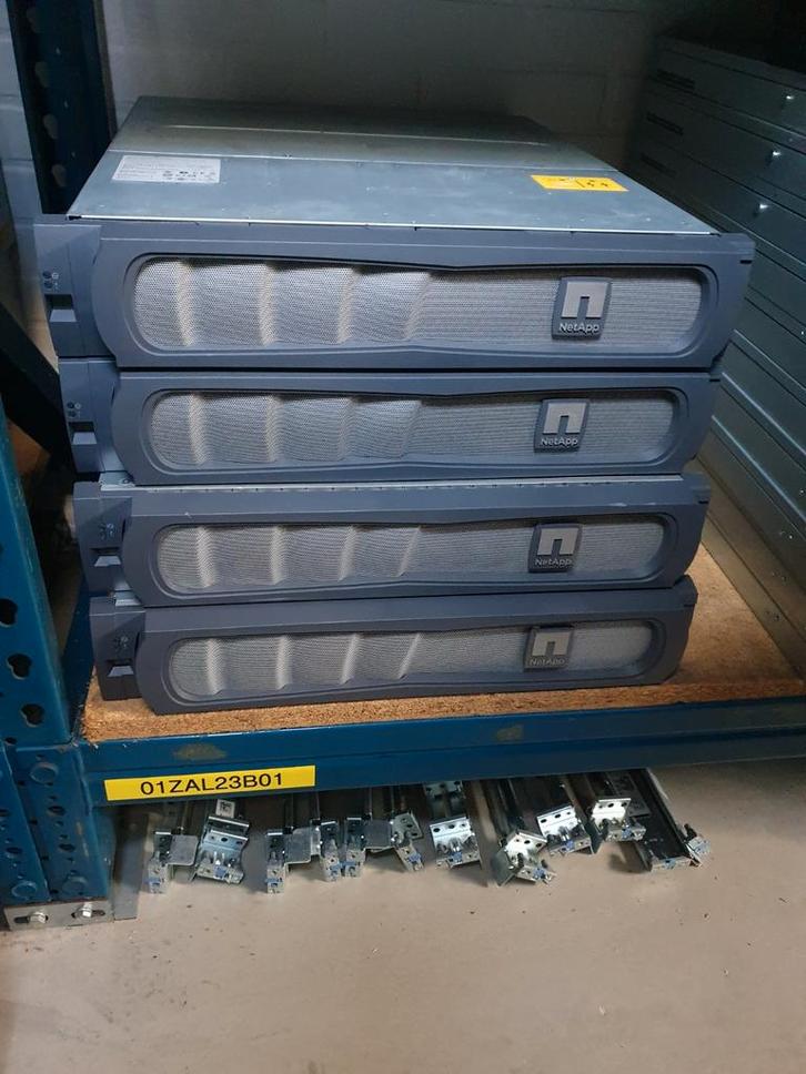 NetApp Storage Array, Computers en Software, Servers, Refurbished, Onbekend, Hot swappable onderdelen, Ophalen
