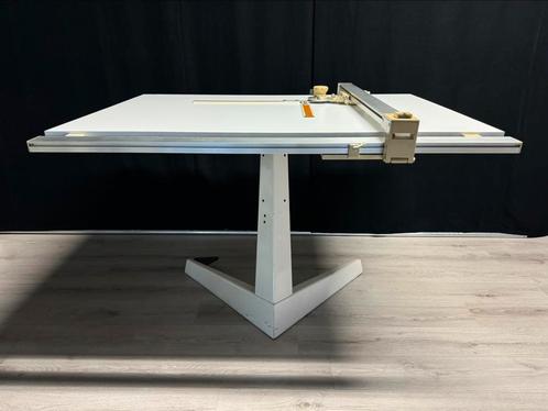 Industriële retro jaren ‘70 architect tekentafel, Doe-het-zelf en Verbouw, Tekentafels, Zo goed als nieuw, 130 tot 150 cm, Ophalen